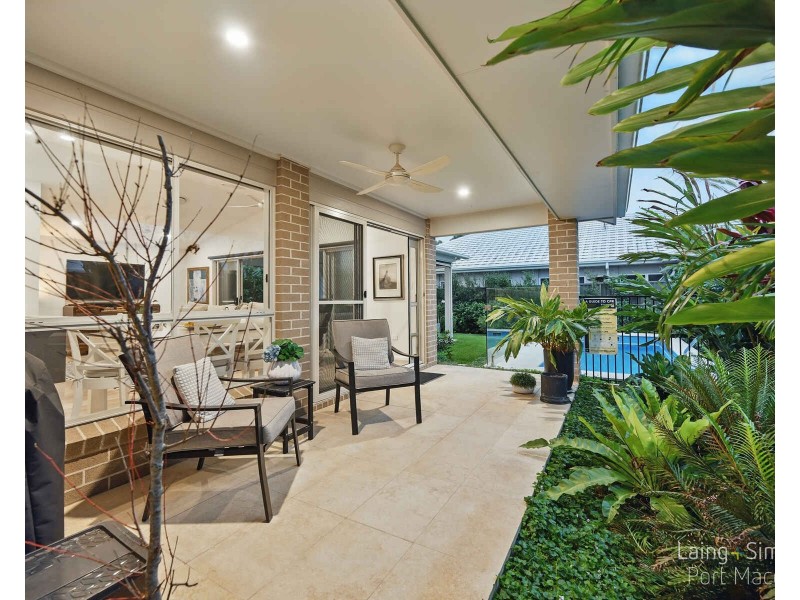 11 Shore Break Crescent, Lake Cathie NSW 2445