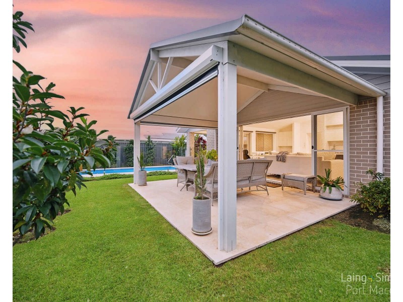 11 Shore Break Crescent, Lake Cathie NSW 2445