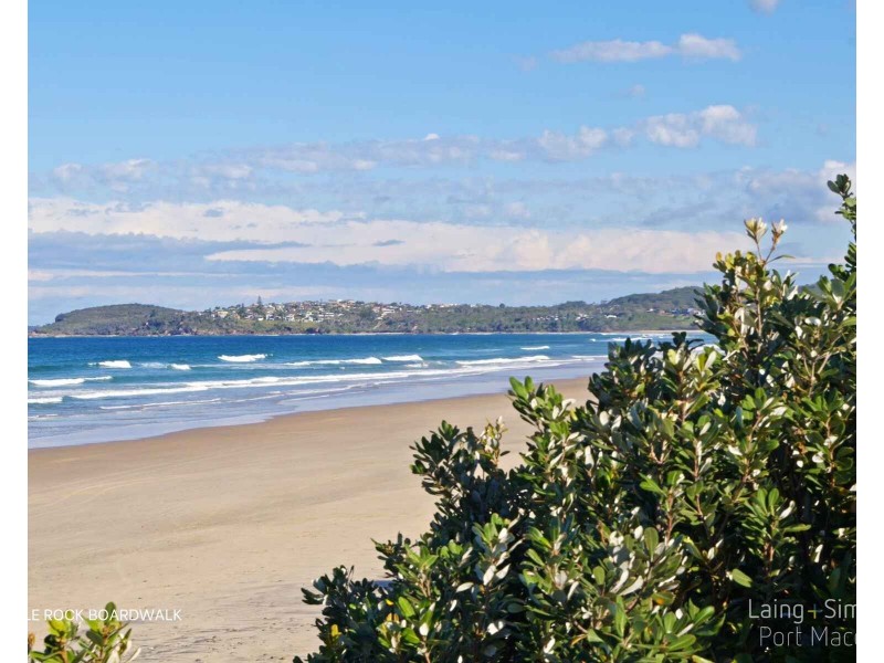 11 Shore Break Crescent, Lake Cathie NSW 2445
