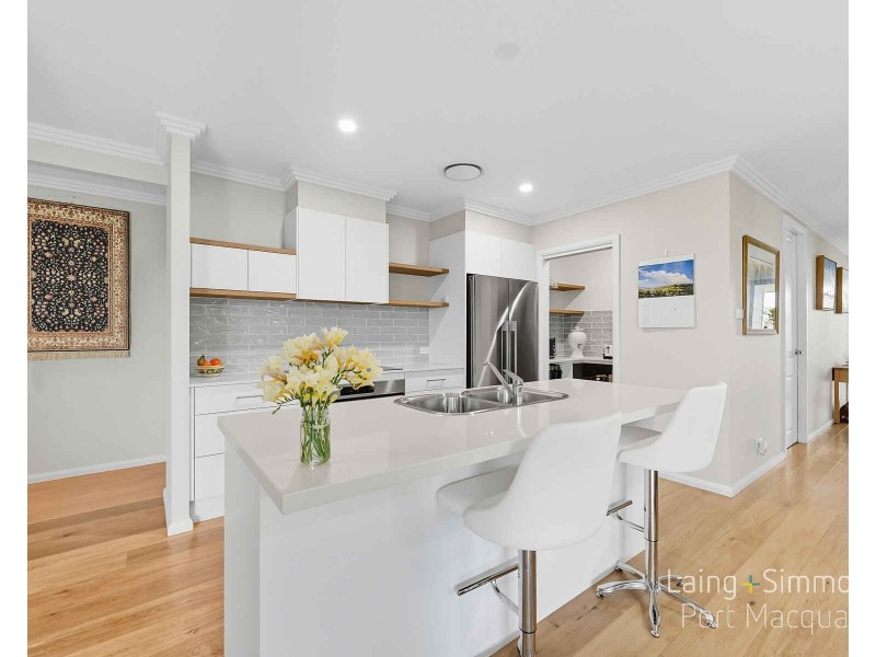 13 Seaside Drive, Lake Cathie NSW 2445