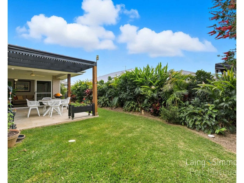 13 Seaside Drive, Lake Cathie NSW 2445
