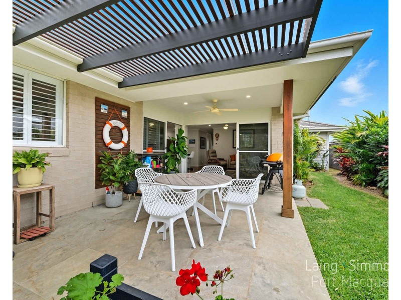 13 Seaside Drive, Lake Cathie NSW 2445