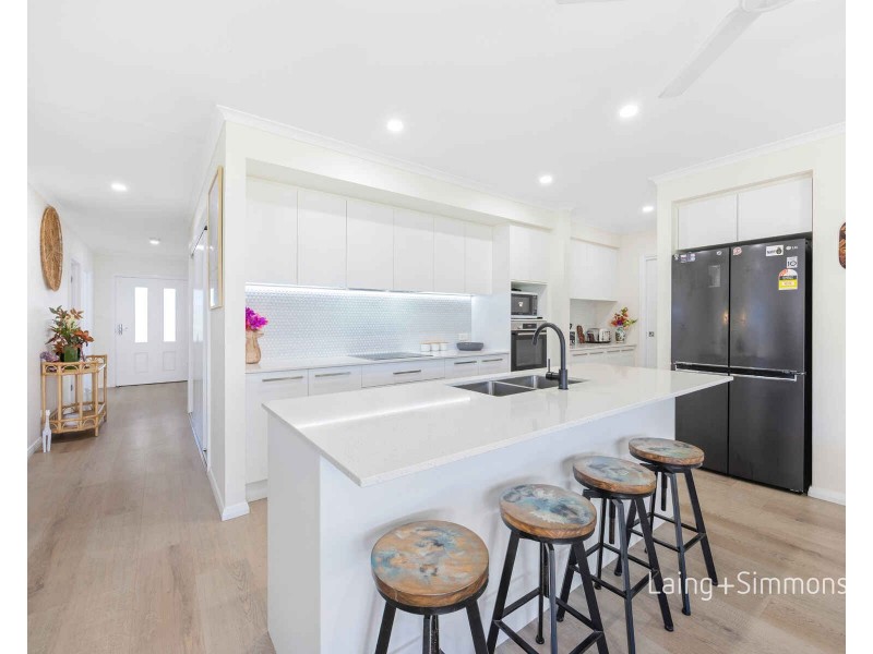 8 Songbird Circuit, Port Macquarie NSW 2444