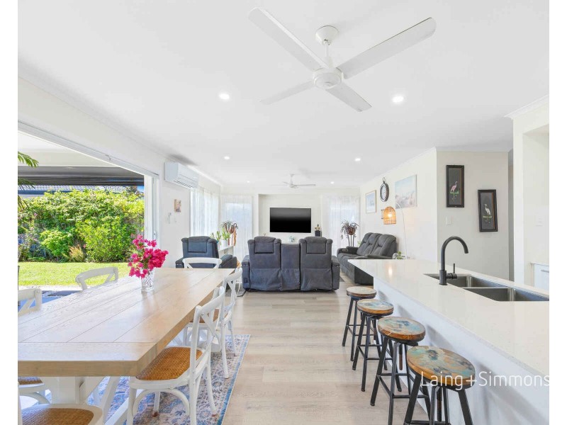 8 Songbird Circuit, Port Macquarie NSW 2444