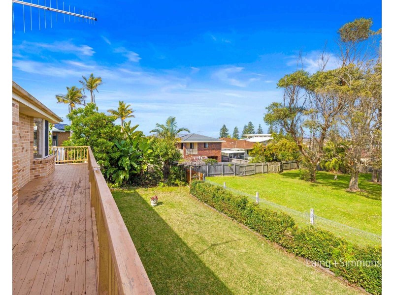 2 Parry Street, Lake Cathie NSW 2445