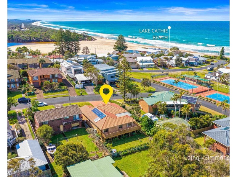 2 Parry Street, Lake Cathie NSW 2445