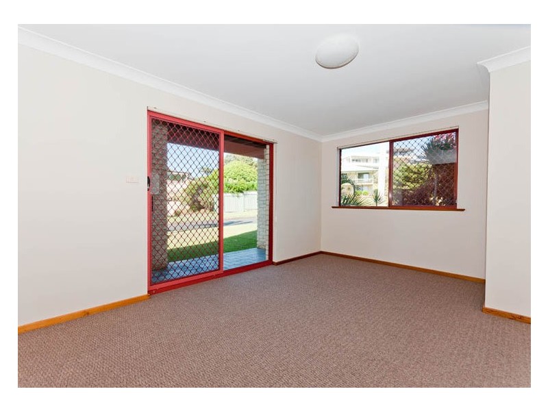 2/62 Vendul Crescent, Port Macquarie NSW 2444