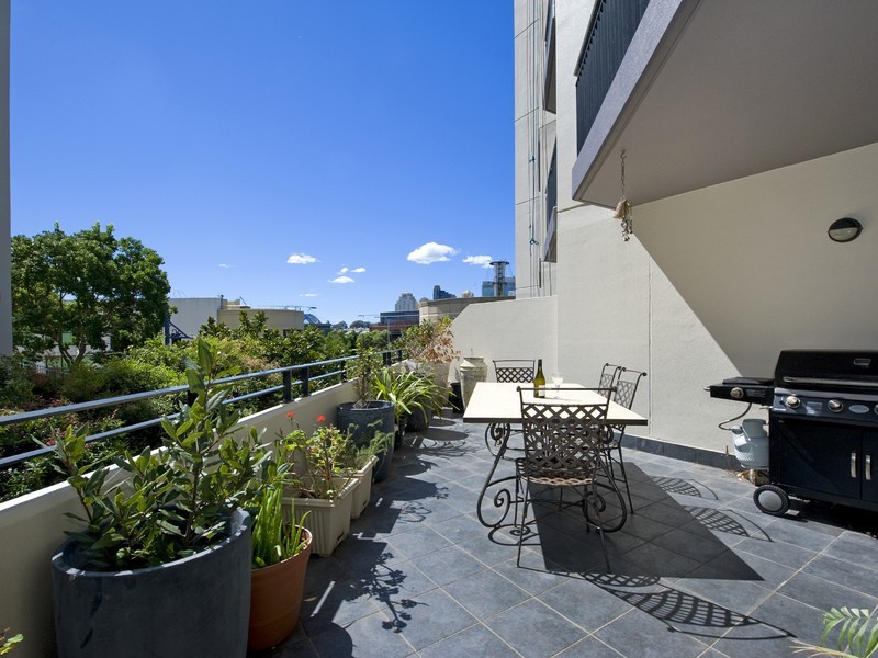 202/2  Jones Bay Road, Pyrmont NSW 2009
