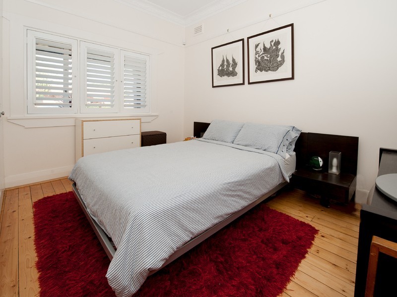 35 Robinson Street, Eastlakes NSW 2018