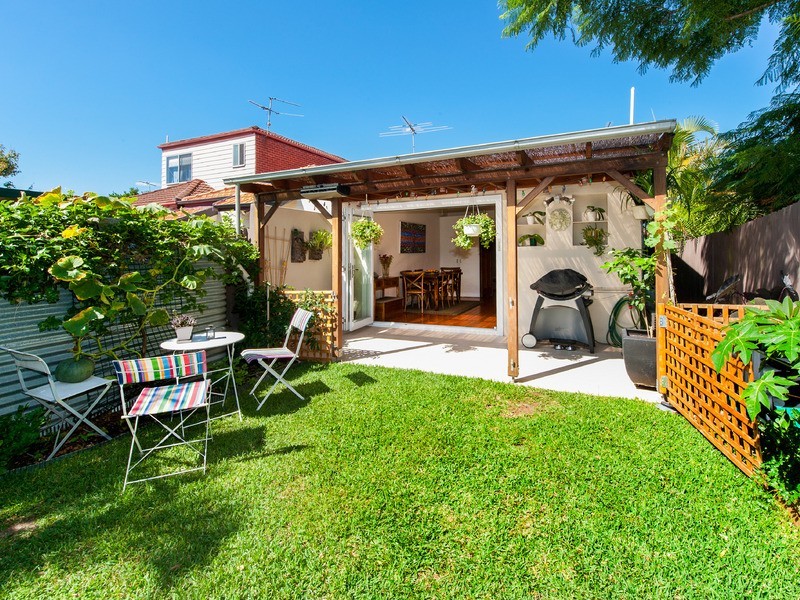 35 Robinson Street, Eastlakes NSW 2018