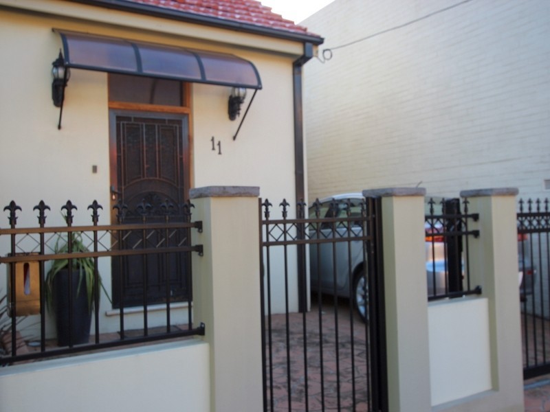 11 Hawksley Street, Waterloo NSW 2017