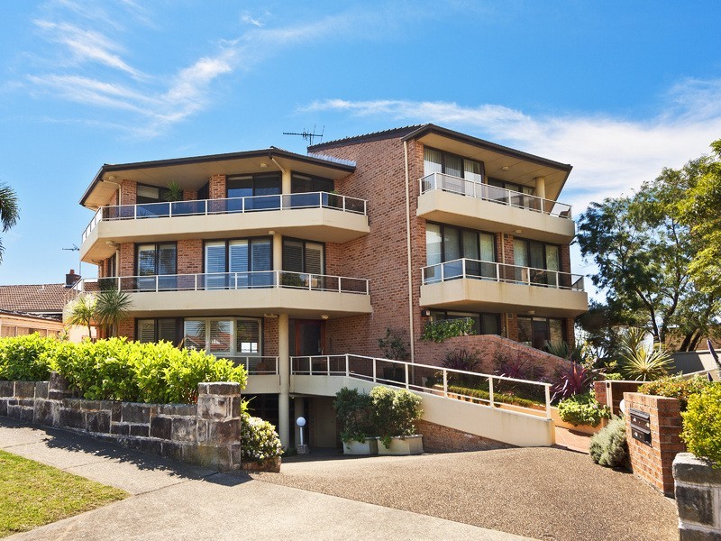 2/24-26 Hilltop Crescent, Fairlight NSW 2094