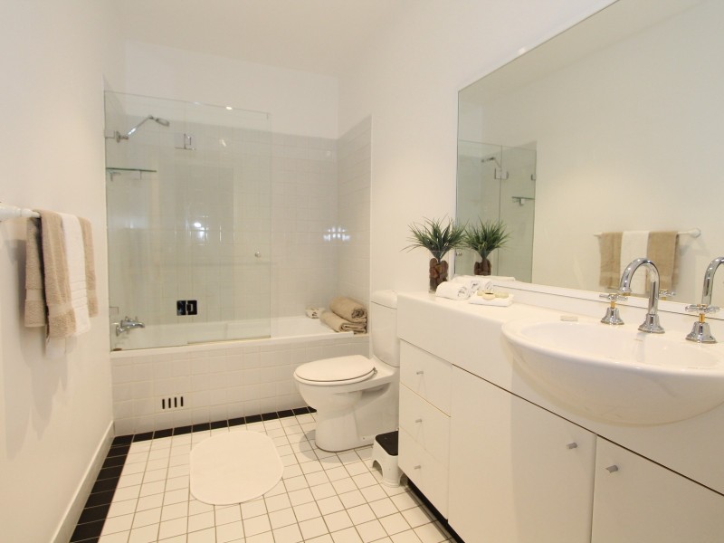 24/67 Cowper Wharf Road, Woolloomooloo NSW 2011