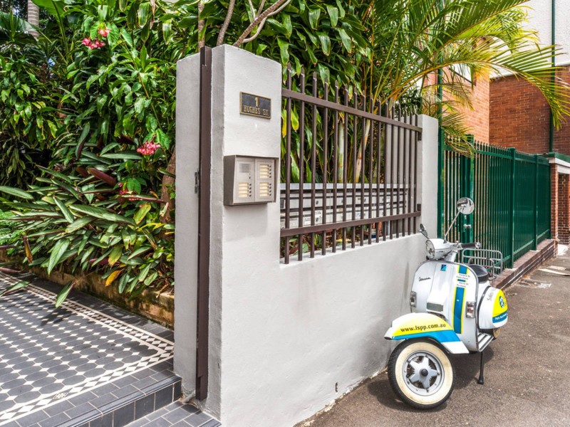 10/1 Hughes Street, Potts Point NSW 2011