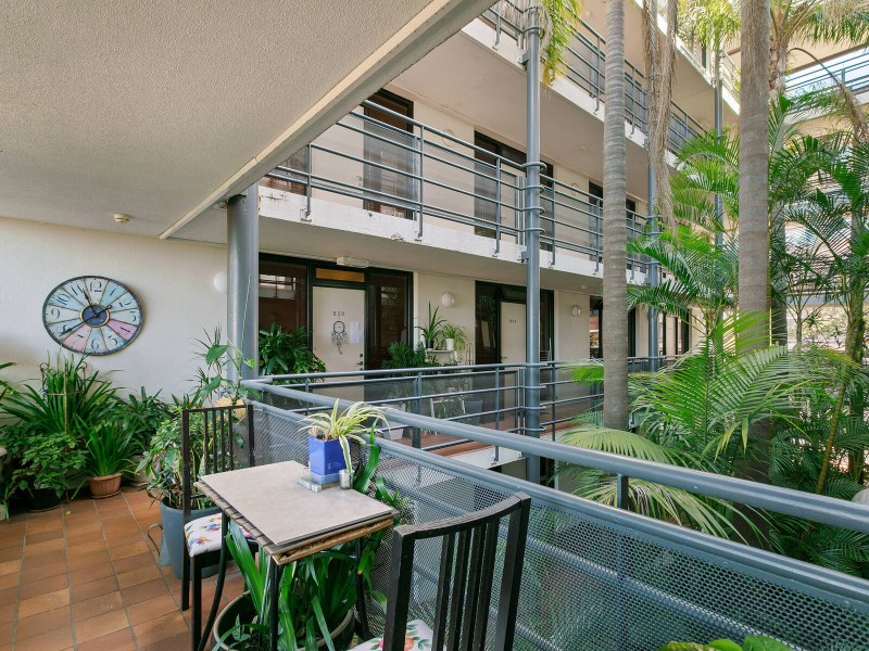 210/6-8 Ward Avenue, Elizabeth Bay NSW 2011