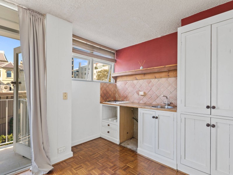 74/5-7 Esplanade, Elizabeth Bay NSW 2011