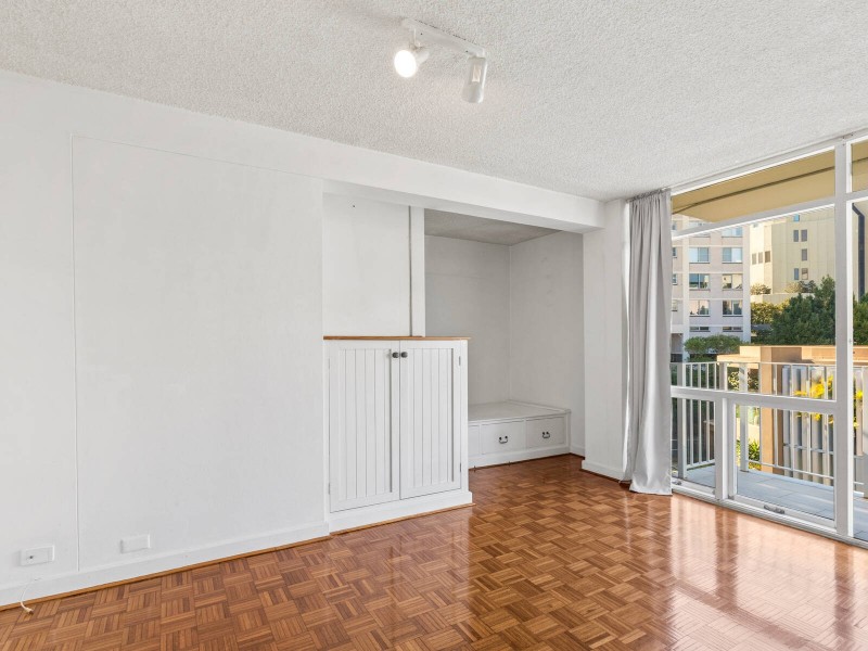 74/5-7 Esplanade, Elizabeth Bay NSW 2011