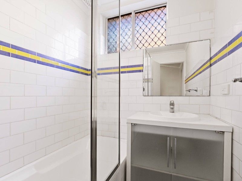 2/51a Woodcourt Street, Marrickville NSW 2204