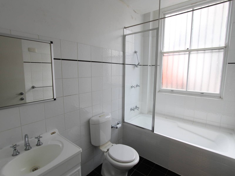 1/128 Cathedral Street, Woolloomooloo NSW 2011