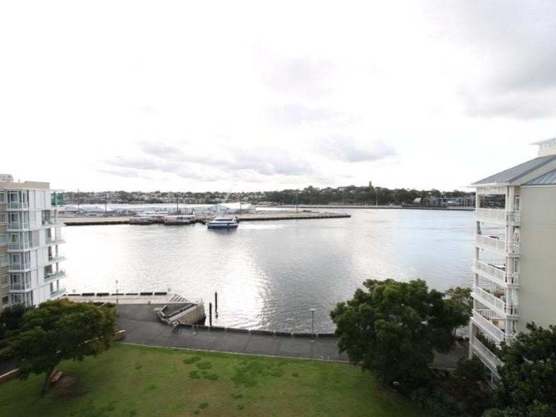 702/36 Refinery Drive, Pyrmont NSW 2009