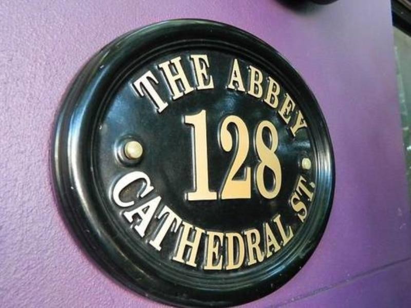 1/128 Cathedral Street, Woolloomooloo NSW 2011