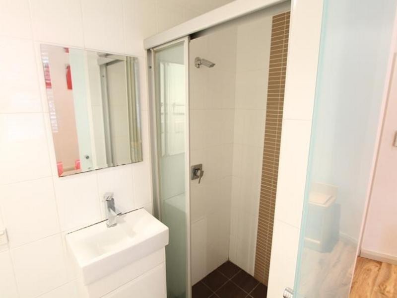 4/298 Victoria St – enter via Nimrod, Darlinghurst NSW 2010