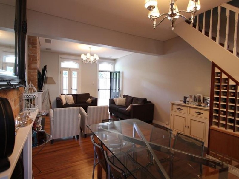 17 Mackenzie Street, Bondi Junction NSW 2022