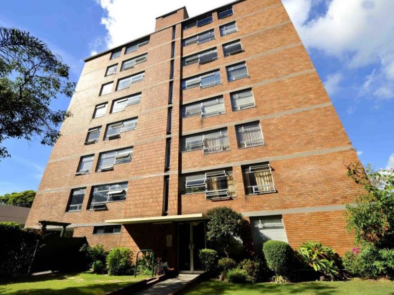 18/10 Barnclueth Square, Elizabeth Bay NSW 2011