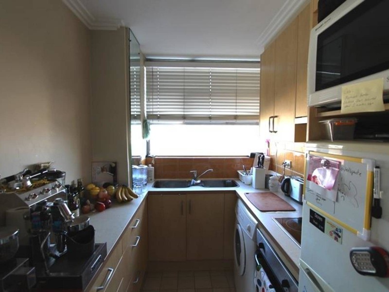 18/10 Barnclueth Square, Elizabeth Bay NSW 2011