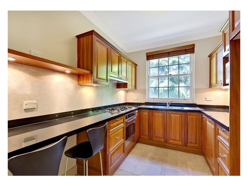 2/10 Larkin Street, Roseville NSW 2069