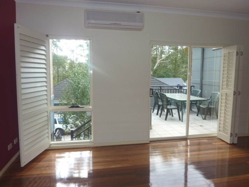 11/2 Bloomsbury Avenue, Pymble NSW 2073