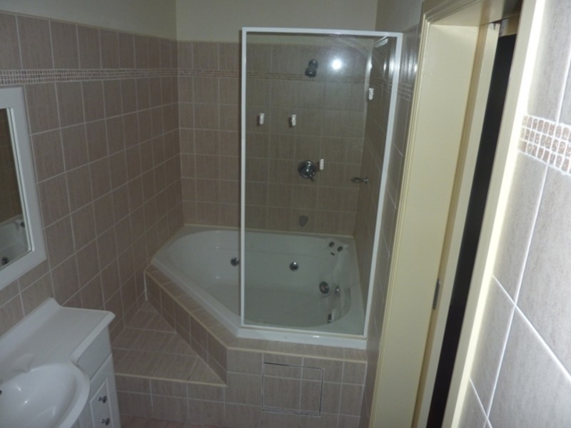 11/2 Bloomsbury Avenue, Pymble NSW 2073