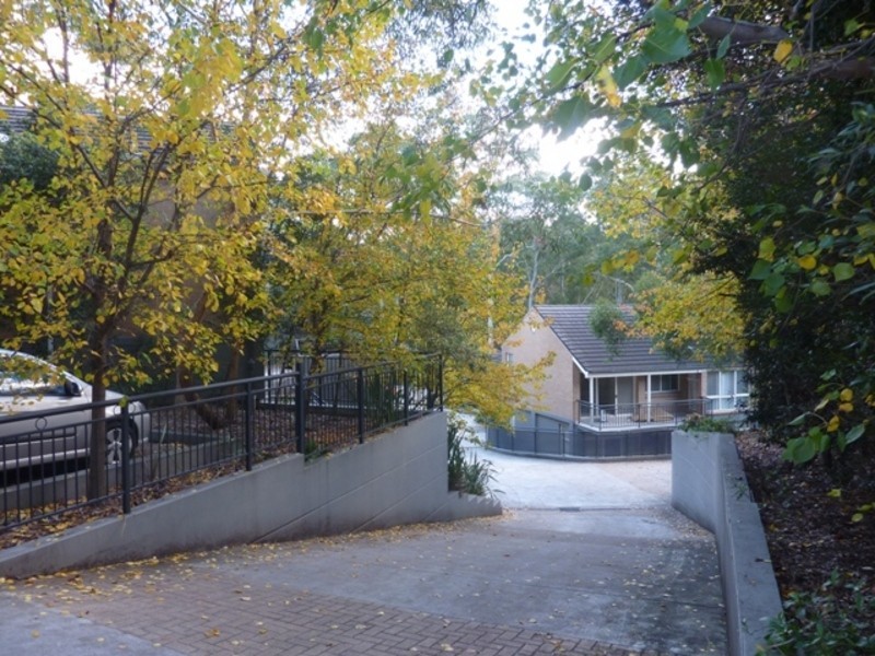 11/2 Bloomsbury Avenue, Pymble NSW 2073