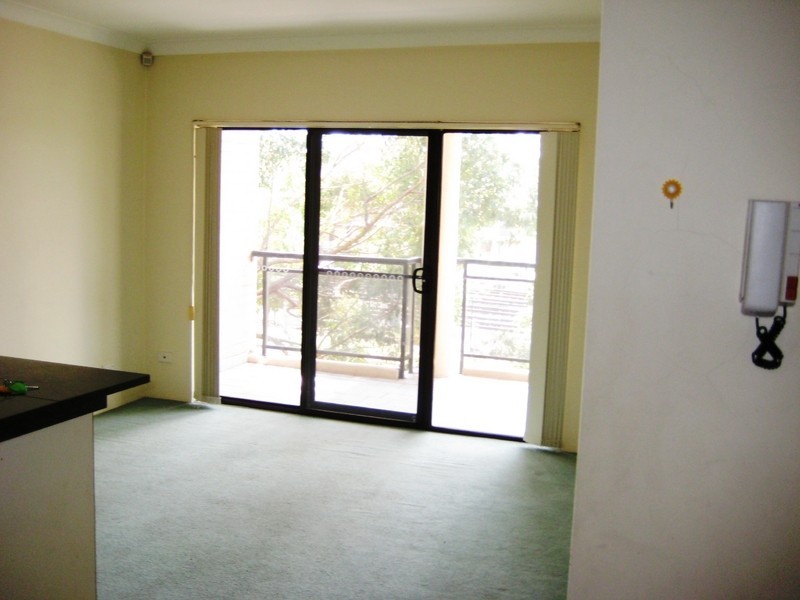 15/8 Alexandra Avenue, Westmead NSW 2145