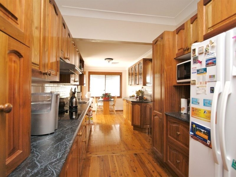 42 Bringelly Avenue, Pendle Hill NSW 2145