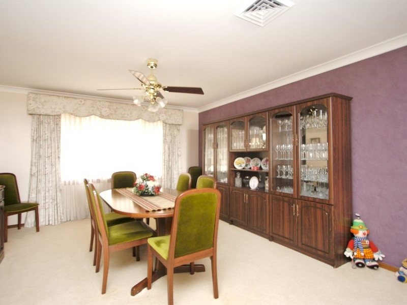 42 Bringelly Avenue, Pendle Hill NSW 2145