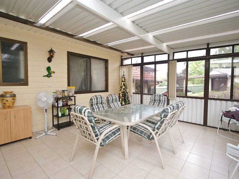 42 Bringelly Avenue, Pendle Hill NSW 2145