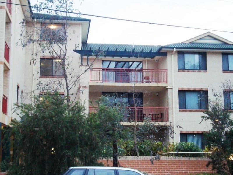 24/2 kane Street, Guildford NSW 2161