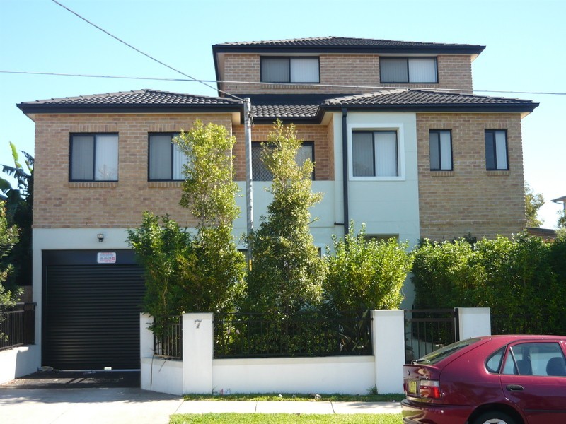 2/7 Talbot Road, Guildford NSW 2161