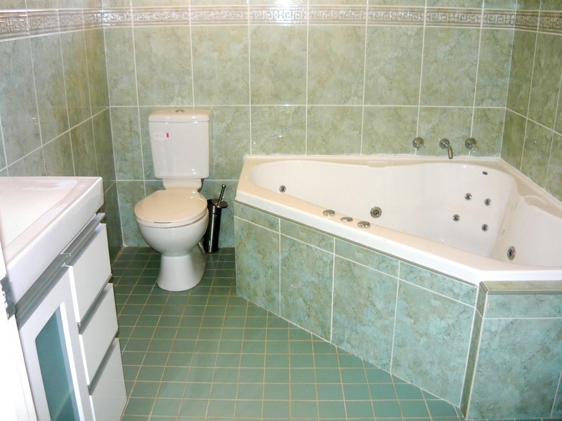 18 Targo Road, Girraween NSW 2145