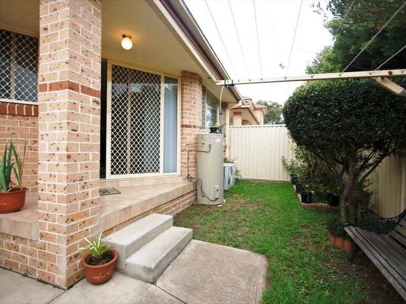 4/185 Targo Road, Girraween NSW 2145