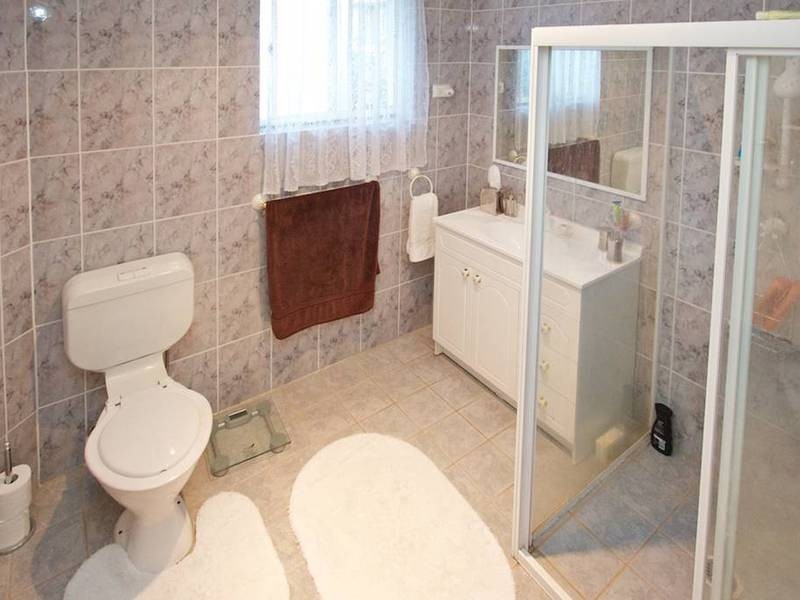 11 Michelle Drive, Constitution Hill NSW 2145