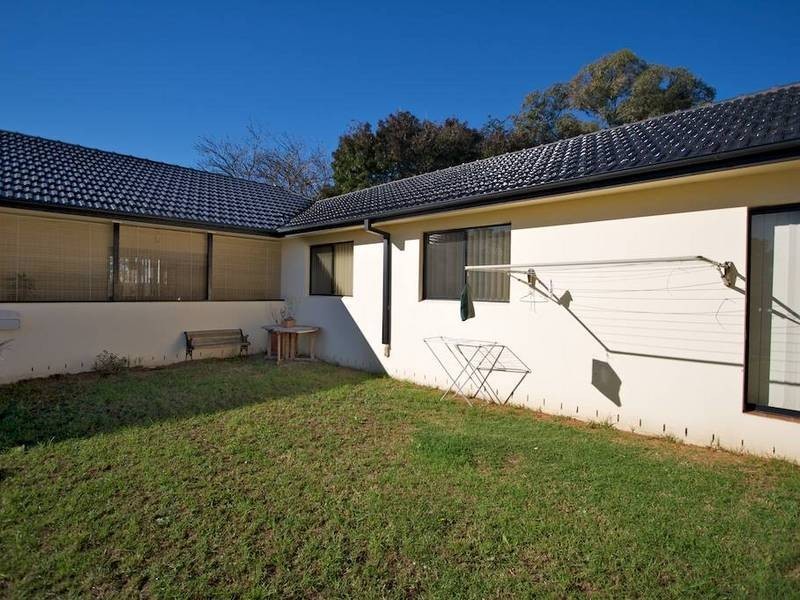 1 Tungarra Rd, Girraween NSW 2145
