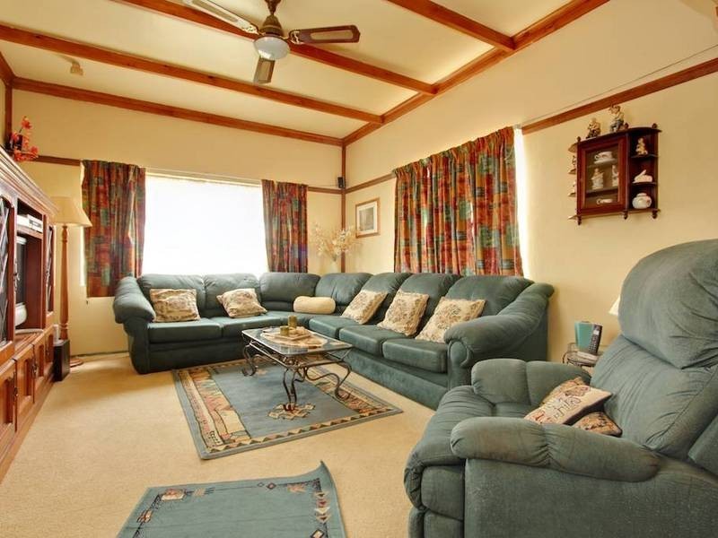 1 Tungarra Rd, Girraween NSW 2145