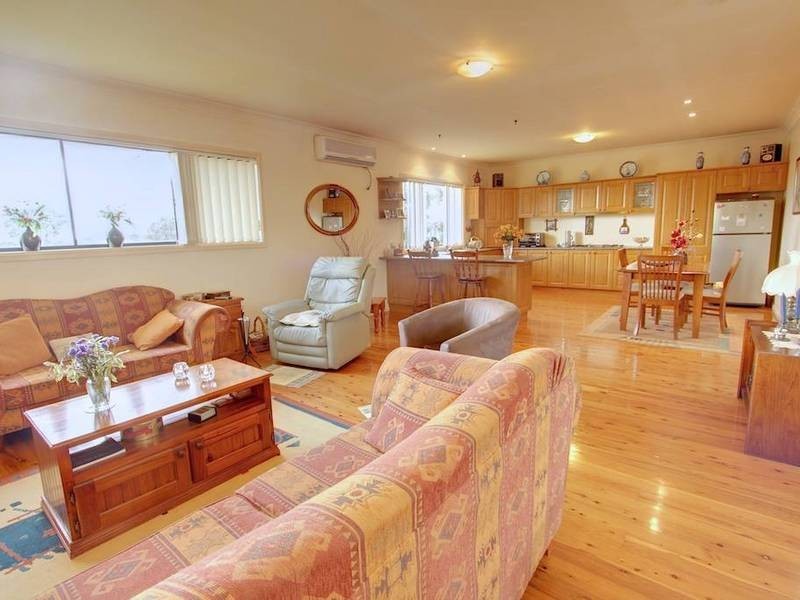 1 Tungarra Rd, Girraween NSW 2145