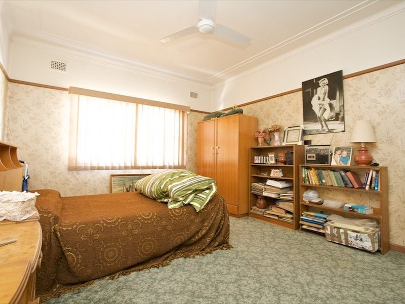 26 Bringelly Avenue, Pendle Hill NSW 2145