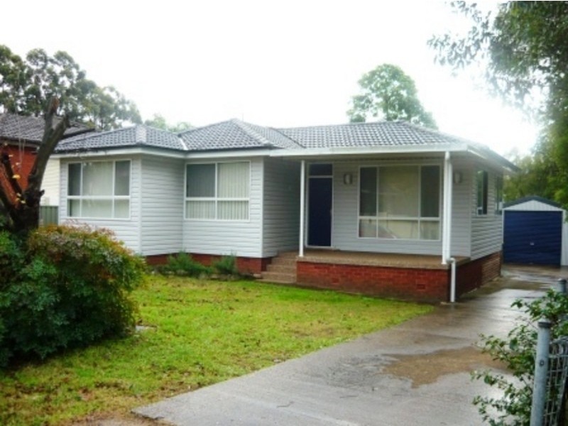 81 Picasso Crescent, Toongabbie NSW 2146