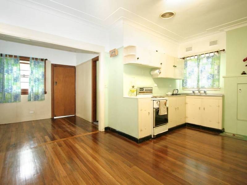 8 Yarbon Street, Wentworthville NSW 2145