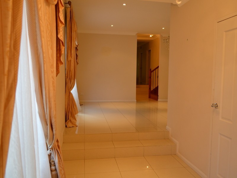 19A Springdale Avenue, Wentworthville NSW 2145