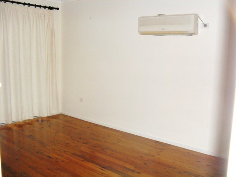 8 Eton Court, Cambridge Park NSW 2747